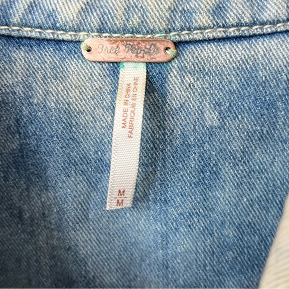 Free People Rare Denim Studded Distressed Vest Coastal Cowgirl Size M Festival - Picture 4 of 8